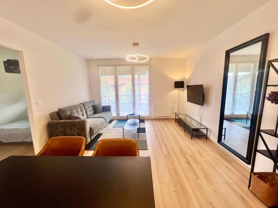 T3 Carducci Terrasse Appartement Bonneville Buitenkant foto